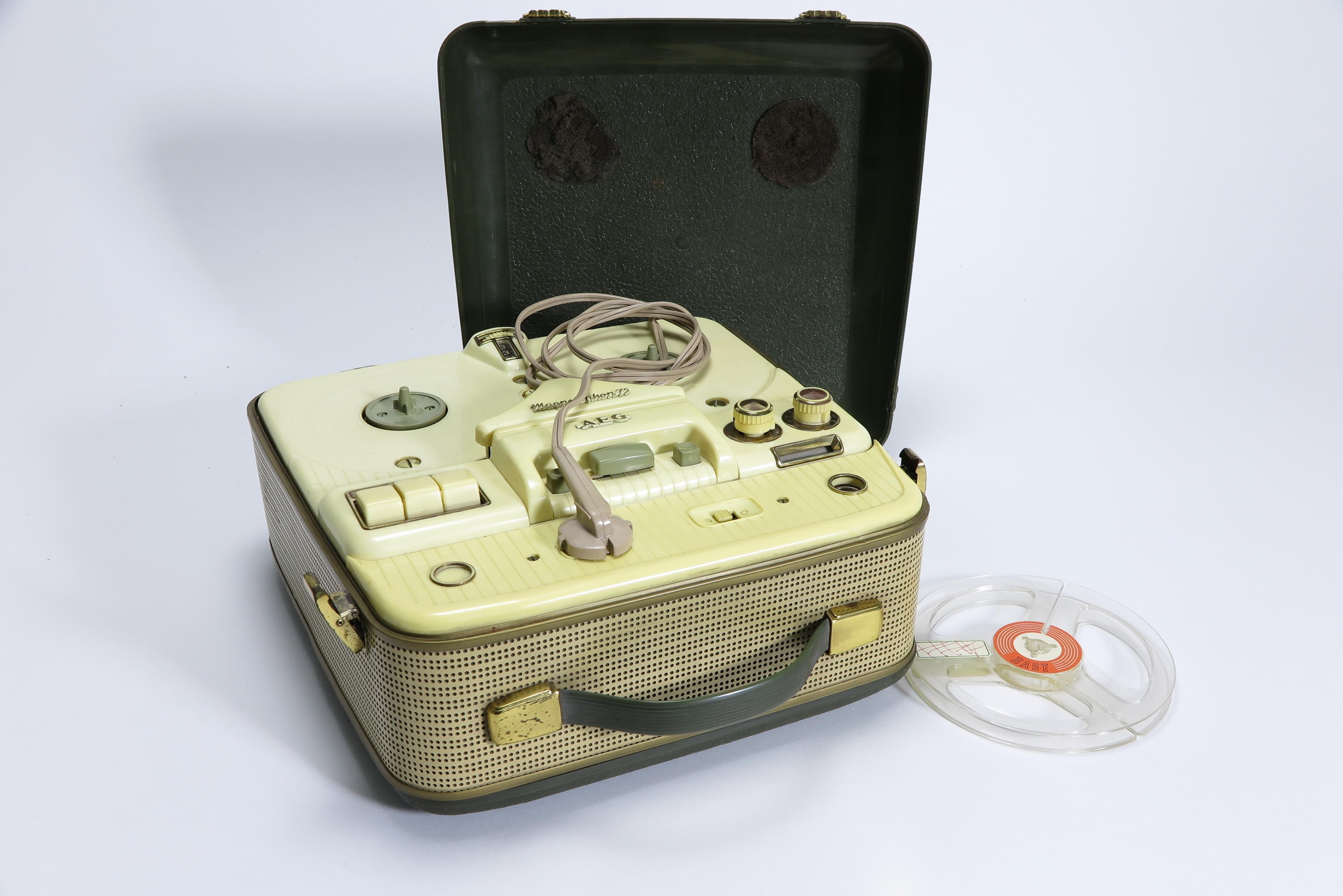 Tonbandgerät AEG Magnetophon 75 (Deutsches Technikmuseum CC BY)