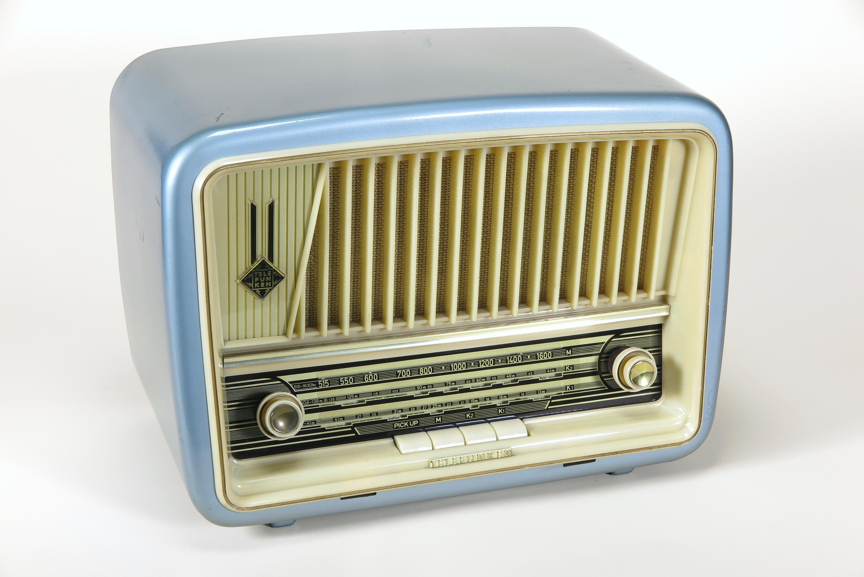 Radio Telefunken D 657WK trop (Deutsches Technikmuseum CC BY)
