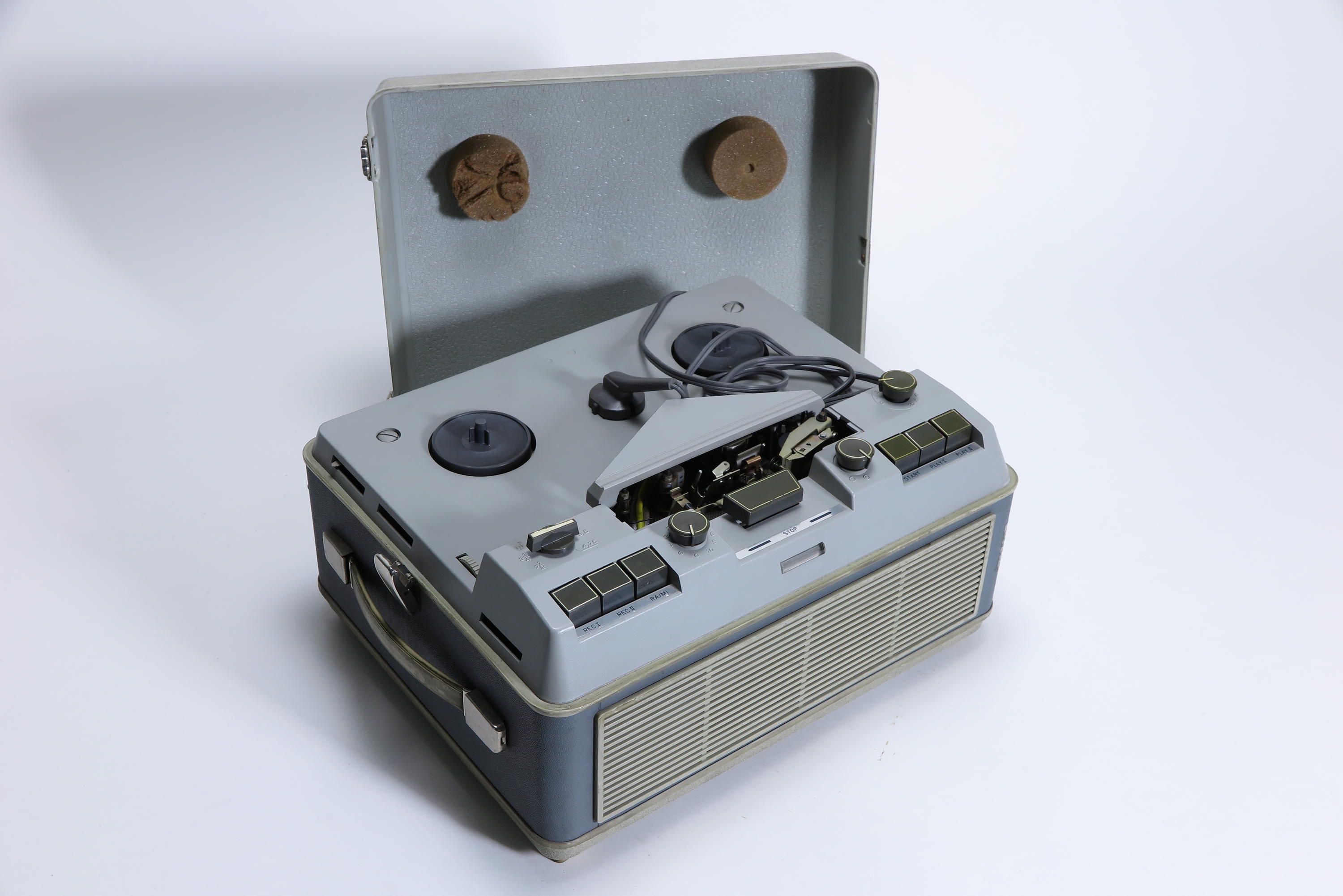 Tonbandgerät AEG Magnetophon 97 (Deutsches Technikmuseum CC BY)