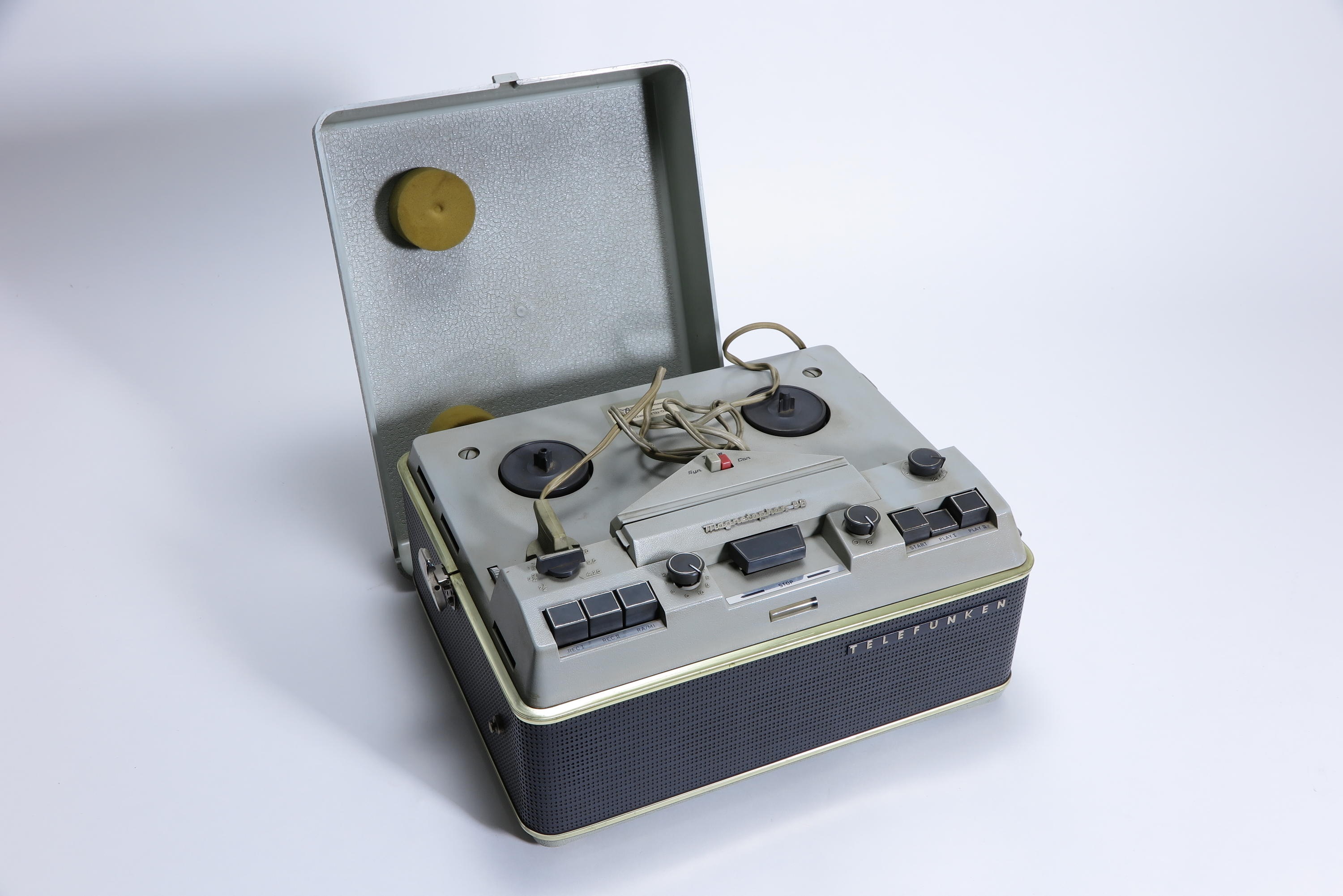Tonbandgerät Telefunken Magnetophon 98 (Deutsches Technikmuseum CC BY)