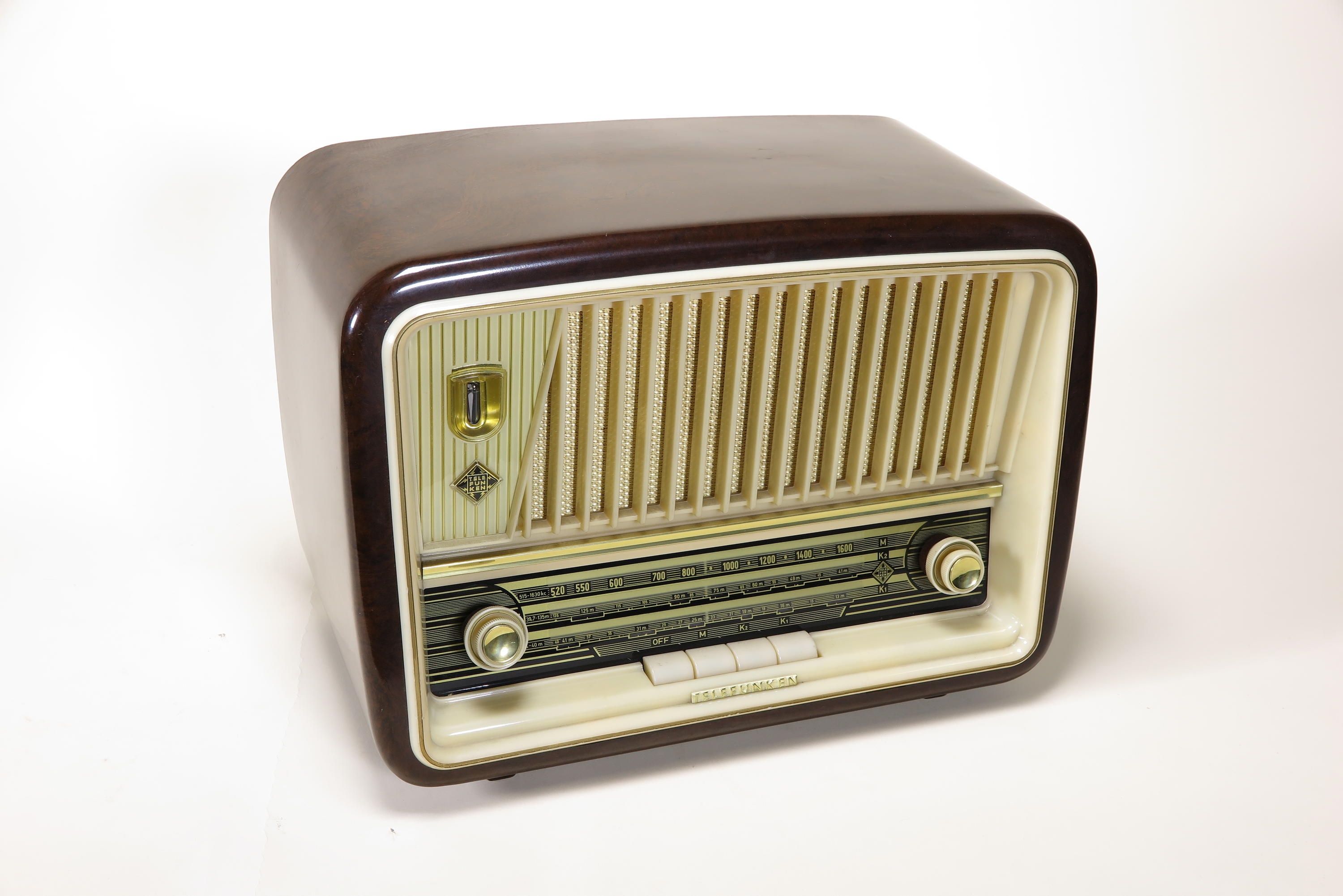 Radio Telefunken D 768BK trop (Deutsches Technikmuseum CC BY)