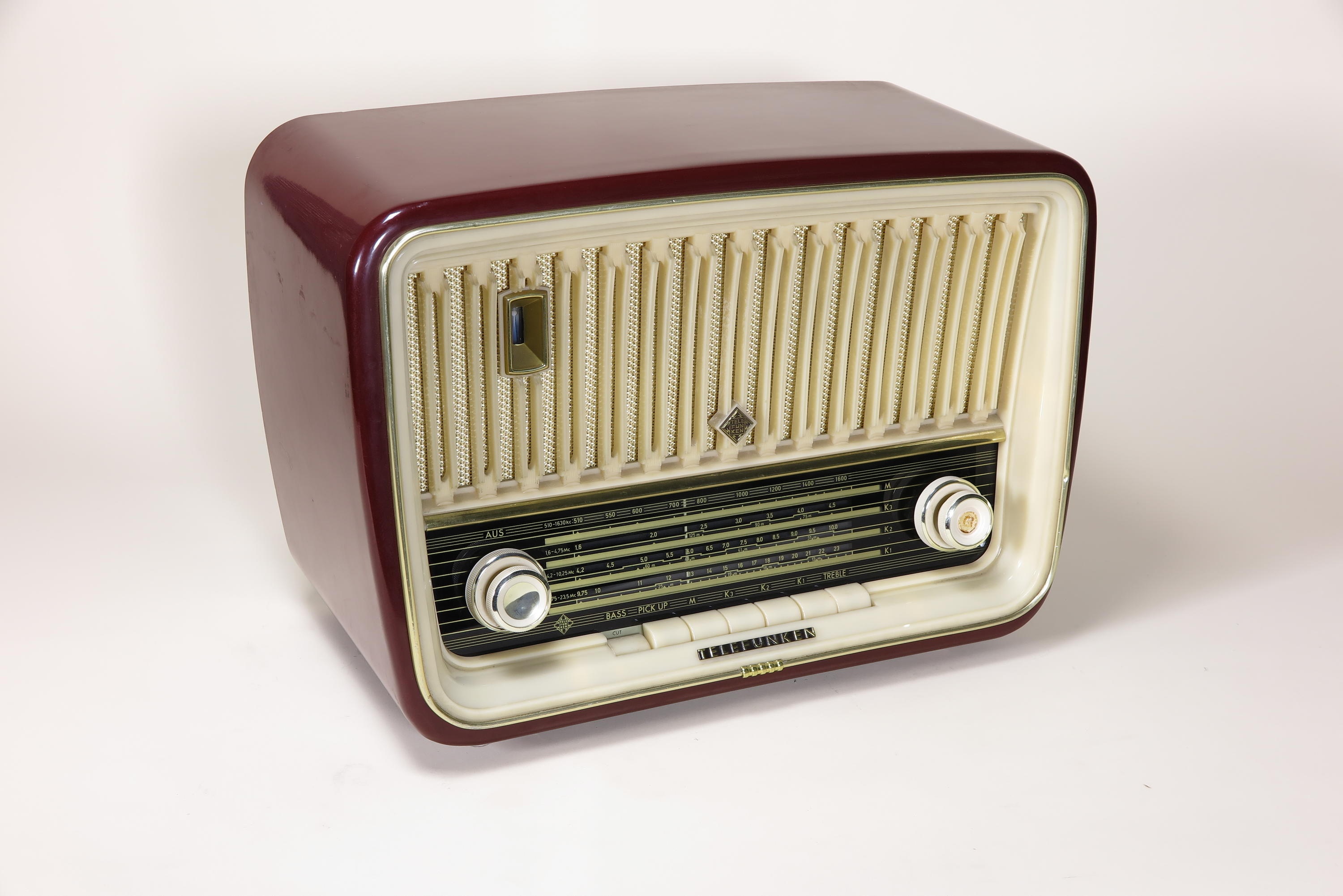 Radio Telefunken D 769BK trop (Deutsches Technikmuseum CC BY)