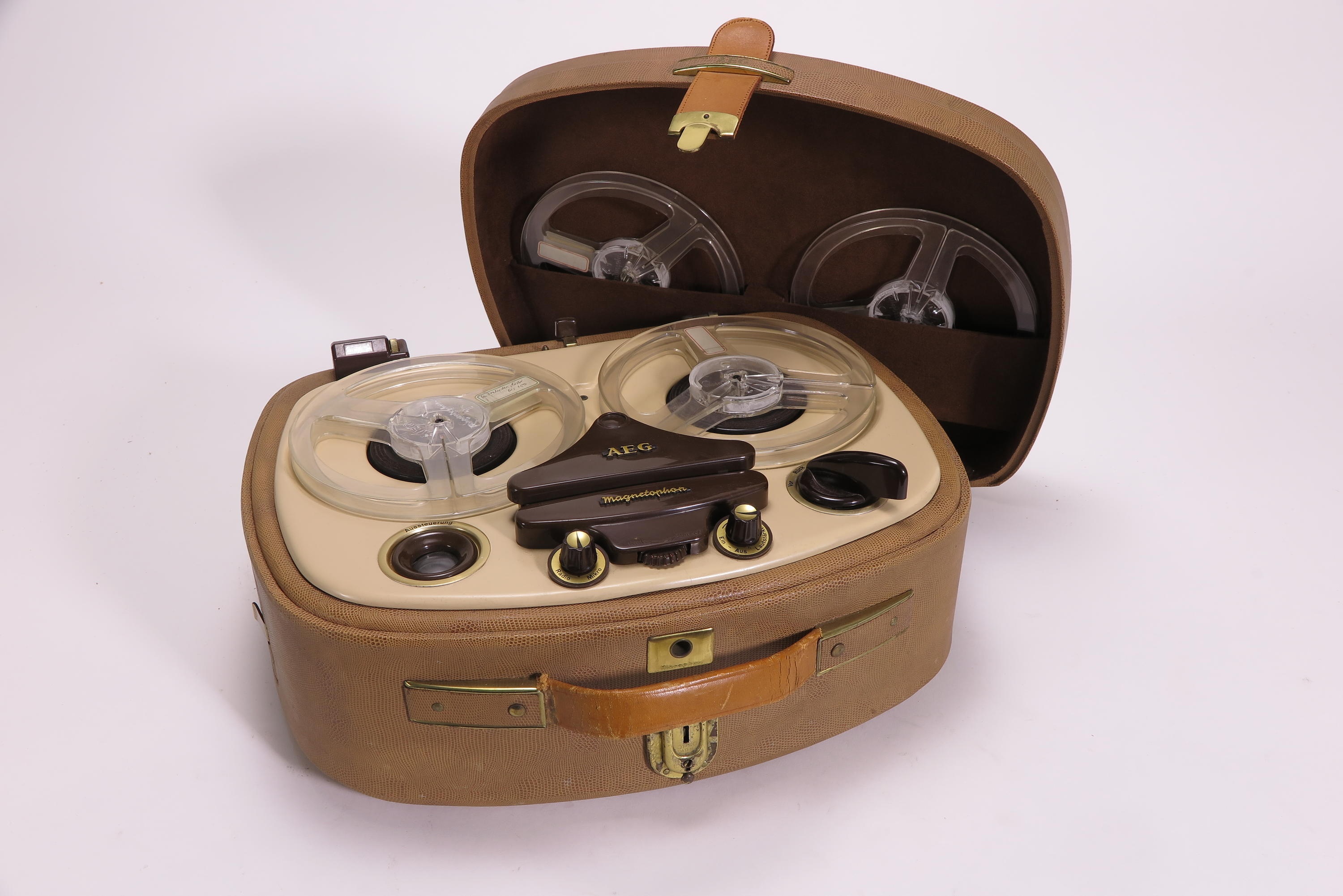 Tonbandgerät AEG Magnetophon KL25 (Deutsches Technikmuseum CC BY)