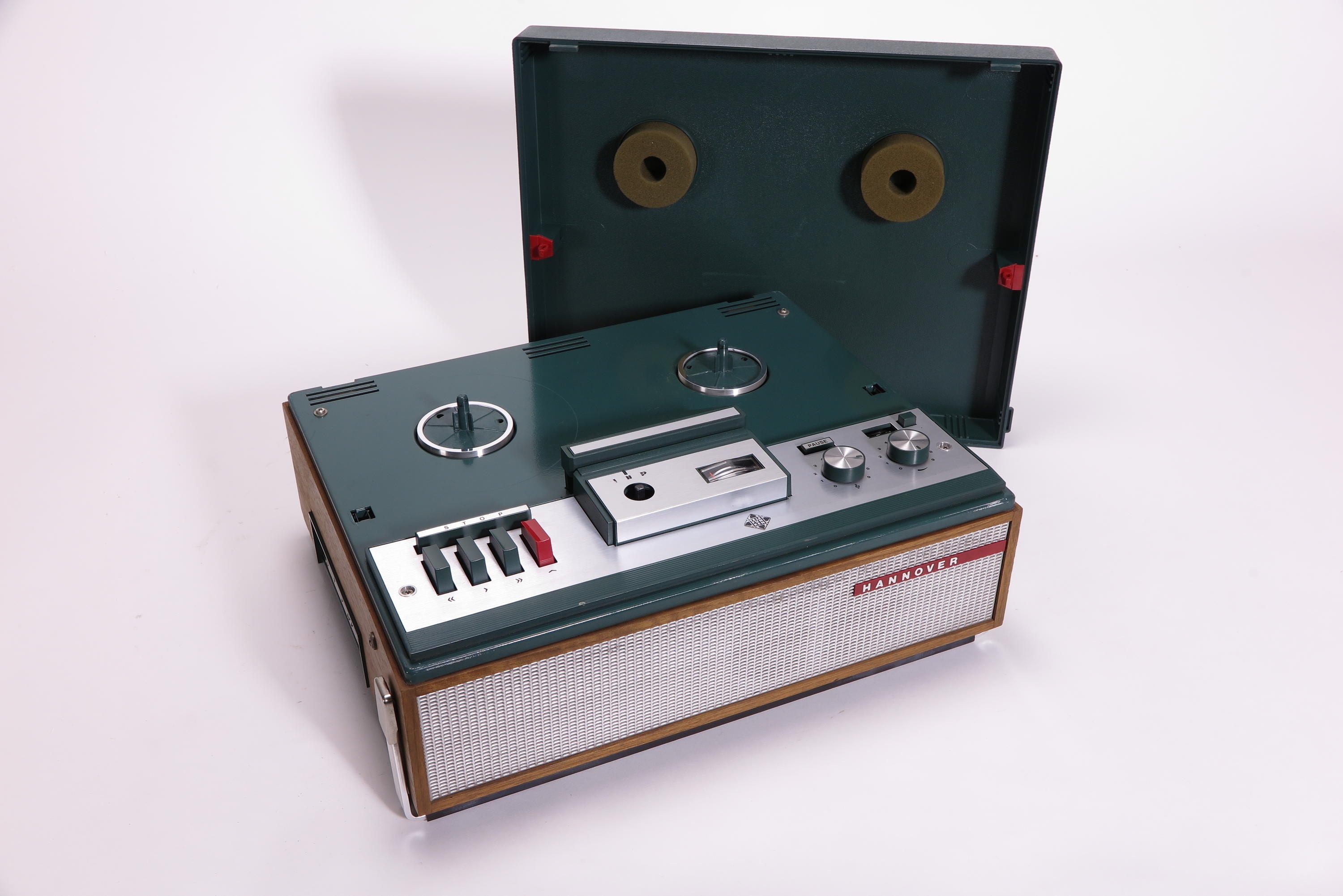 Tonbandgerät Telefunken Magnetophon Hannover (Deutsches Technikmuseum CC BY)