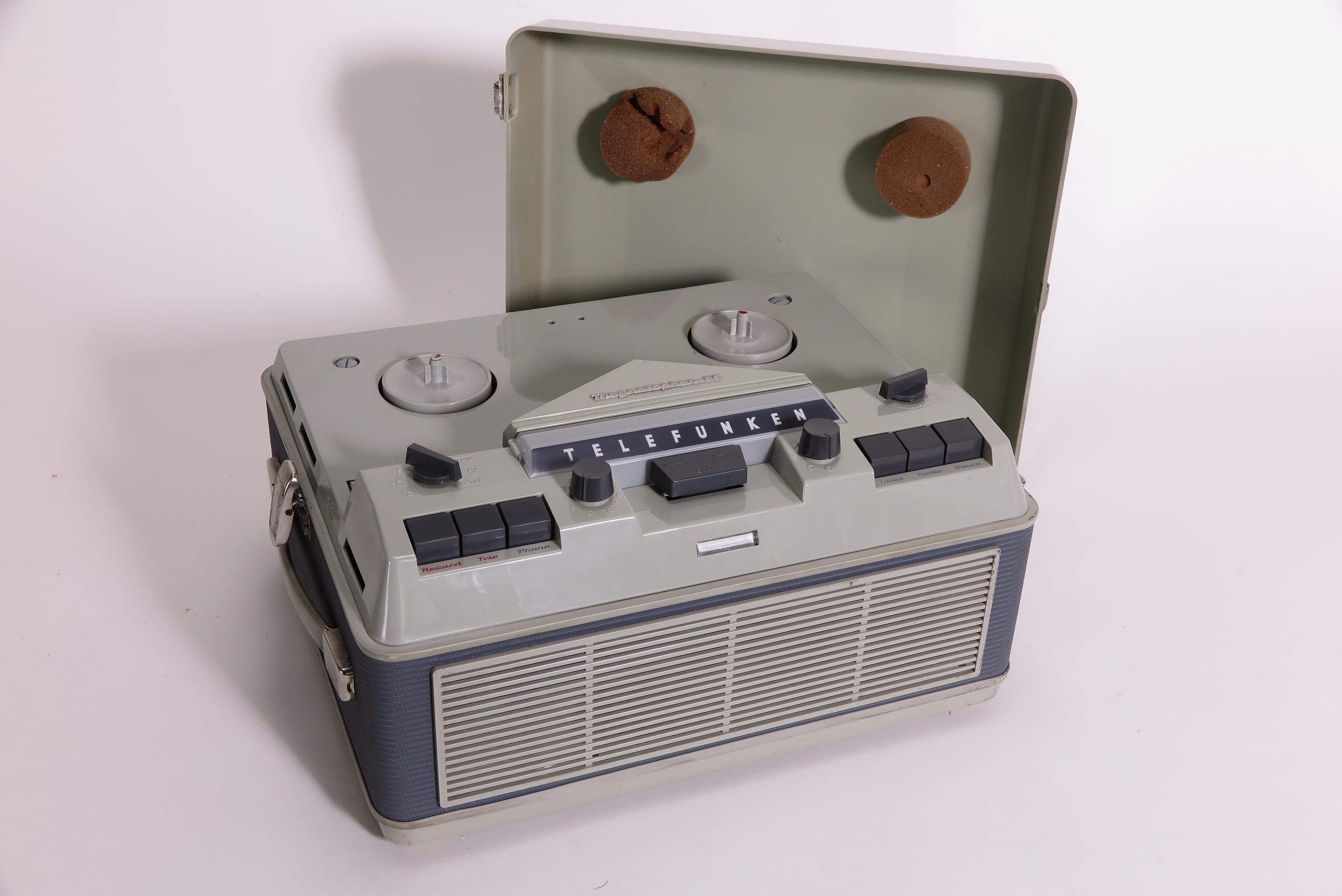 Tonbandgerät Telefunken Magnetophon 95 Ska (Deutsches Technikmuseum CC BY)