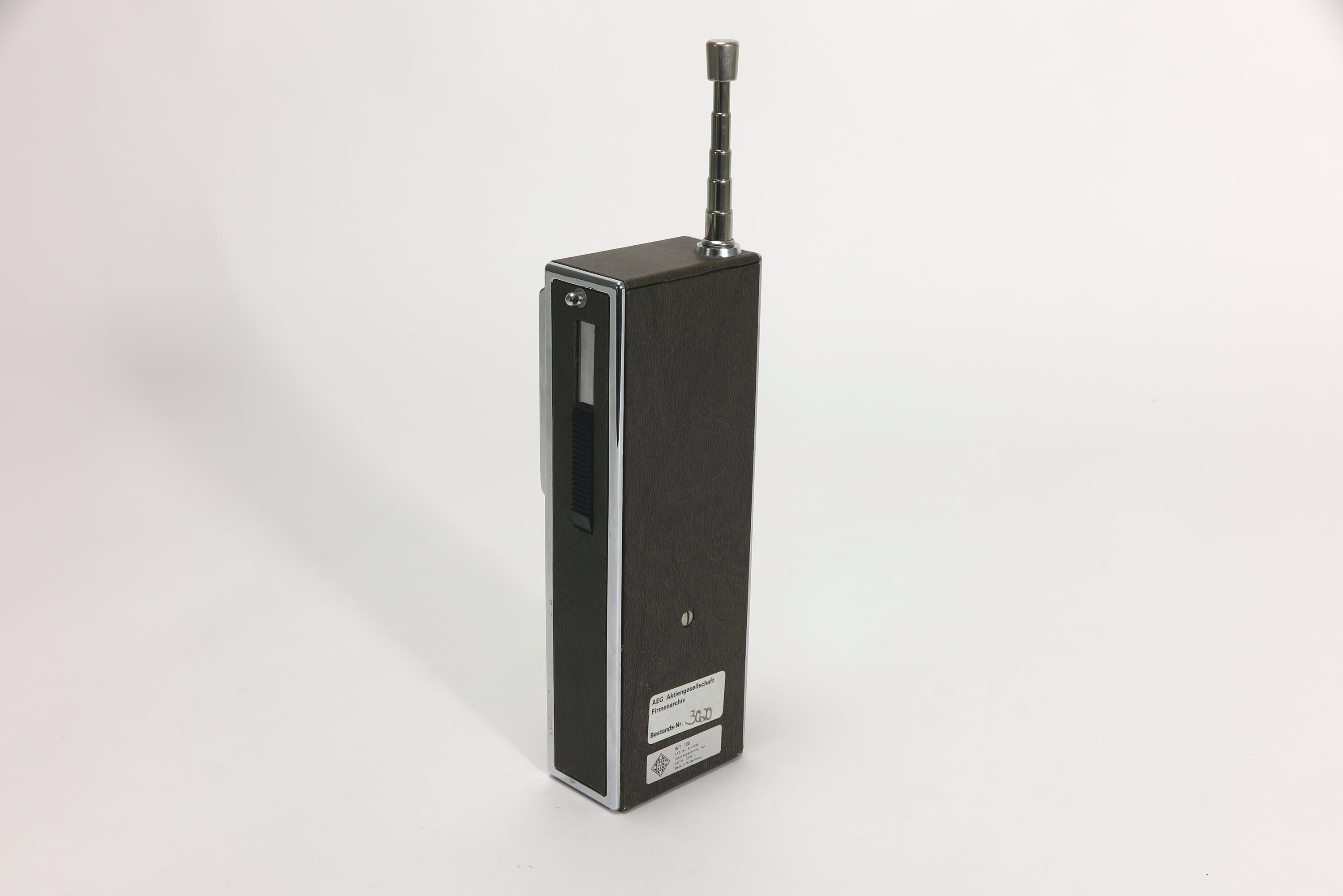 Handfunkgerät Telefunken Telecommander WT100 (Deutsches Technikmuseum CC BY)