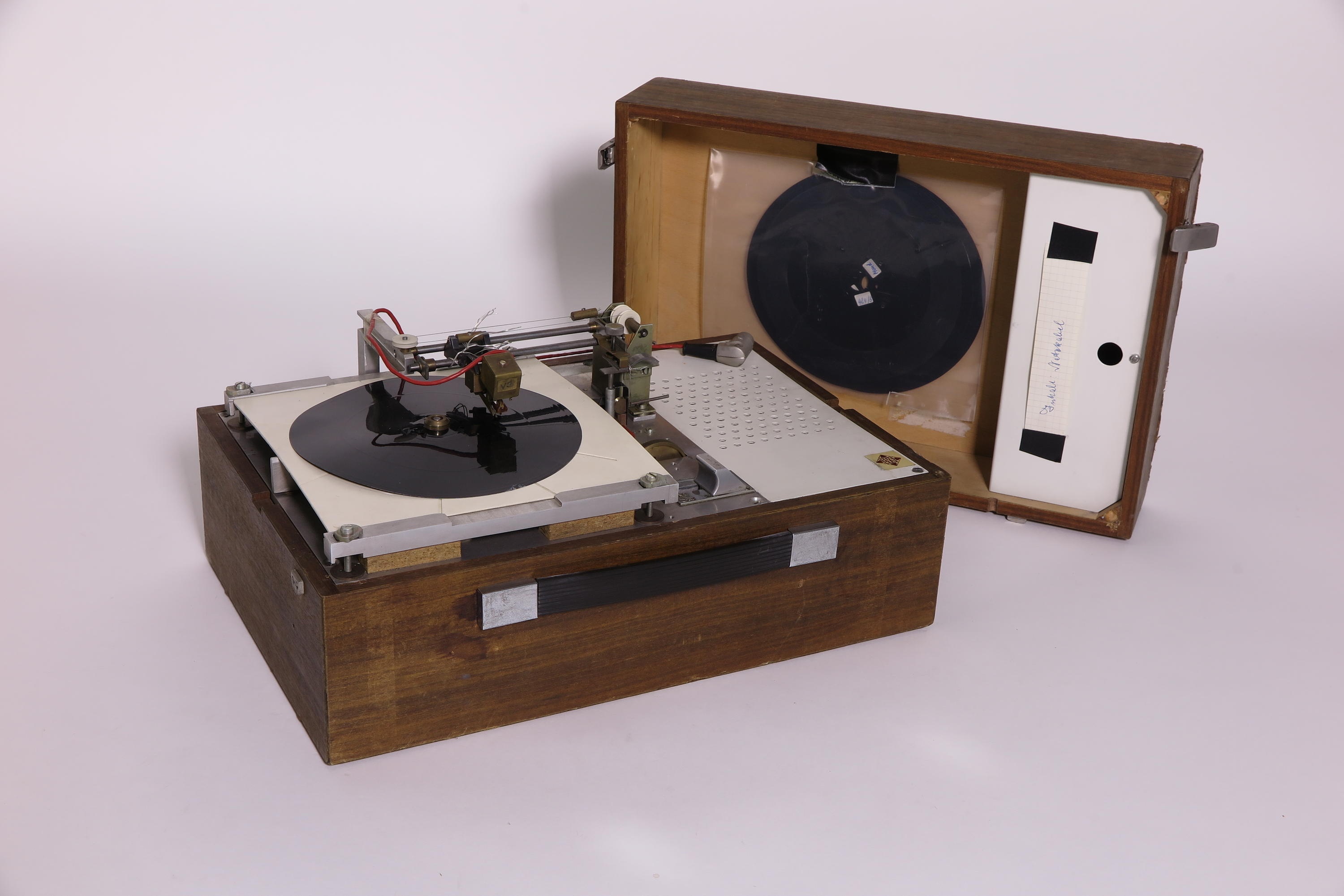Bildplattenspieler, Prototyp/Versuchsgerät der Entwickler des TED-Systems (Deutsches Technikmuseum CC BY)