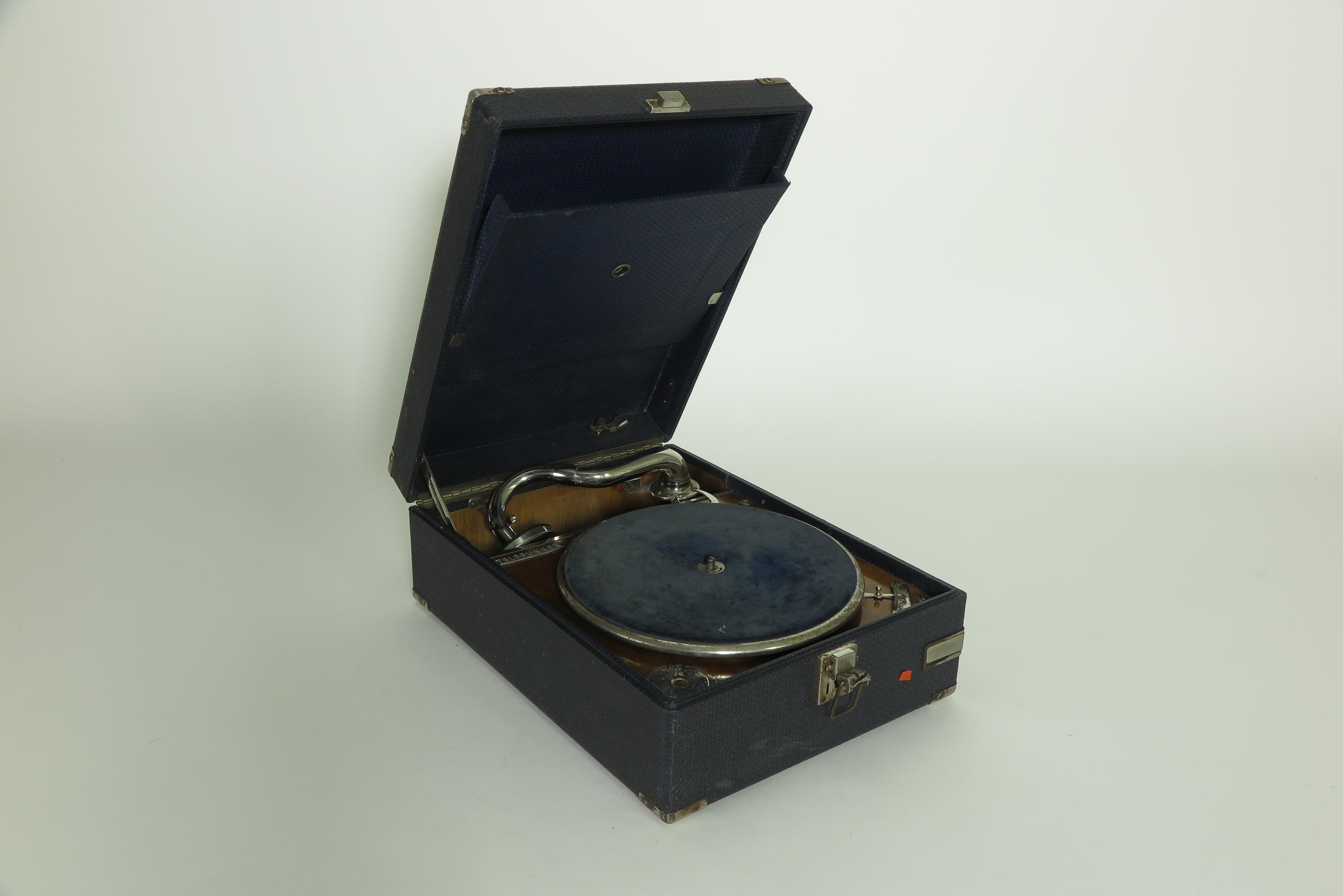 Koffergrammophon Telefunken Luxus (Deutsches Technikmuseum CC BY)