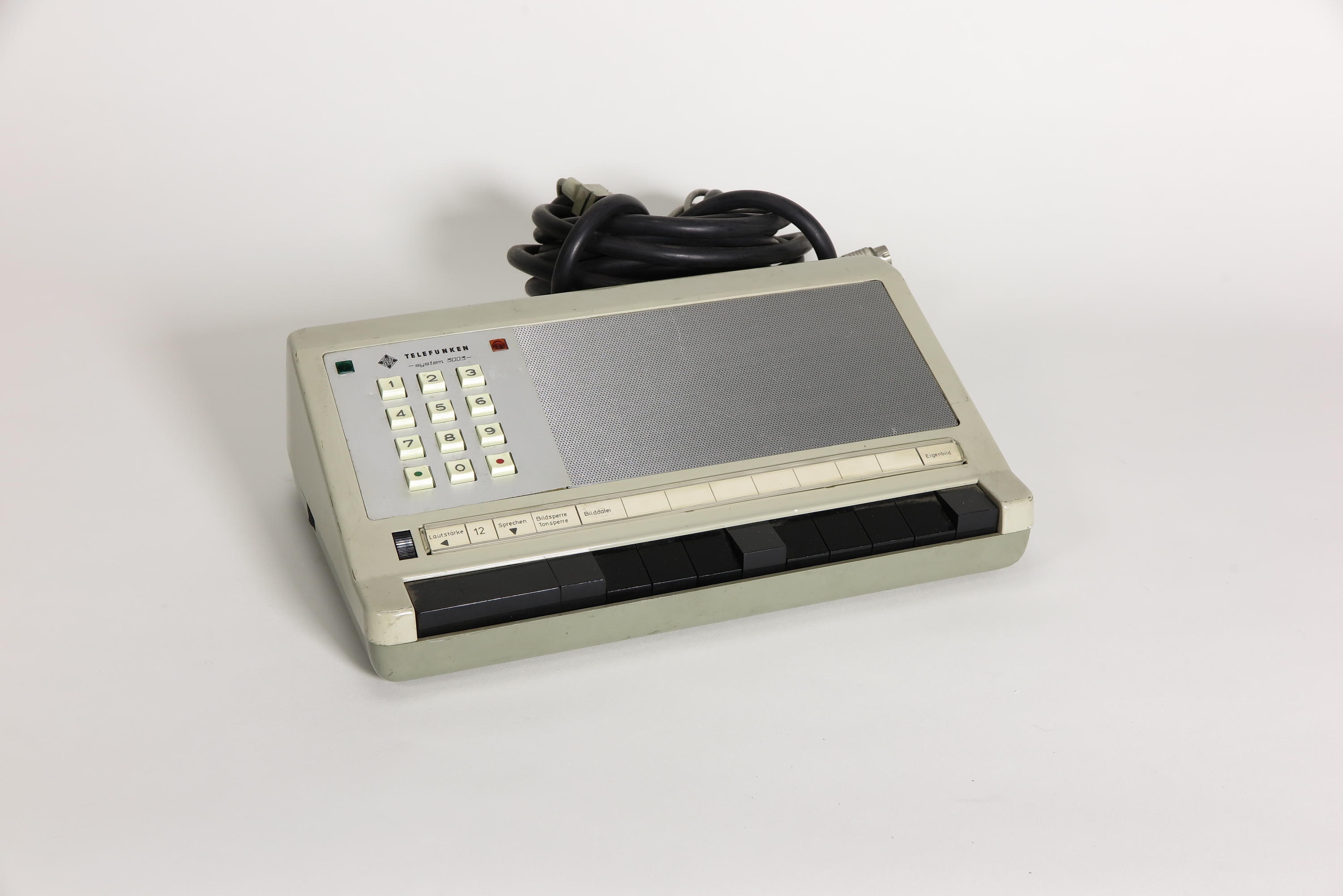 Bedienpult Personenrufanlage Telefunken System 3003 (Deutsches Technikmuseum CC BY)