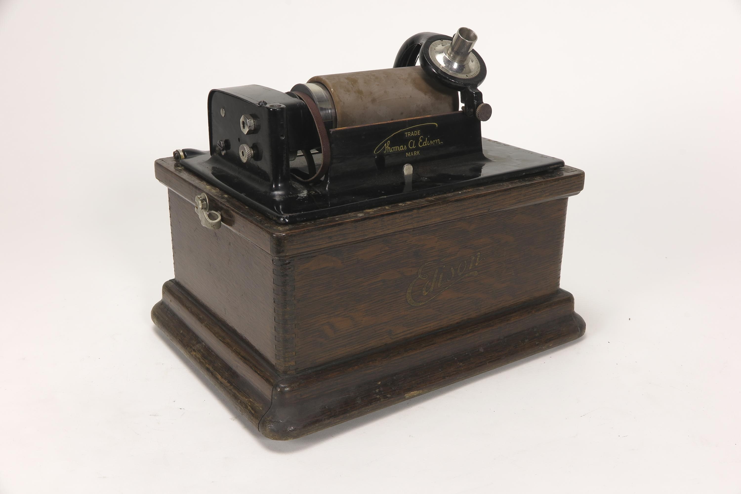 Phonograph Edison Fireside, Model A (Deutsches Technikmuseum CC BY)