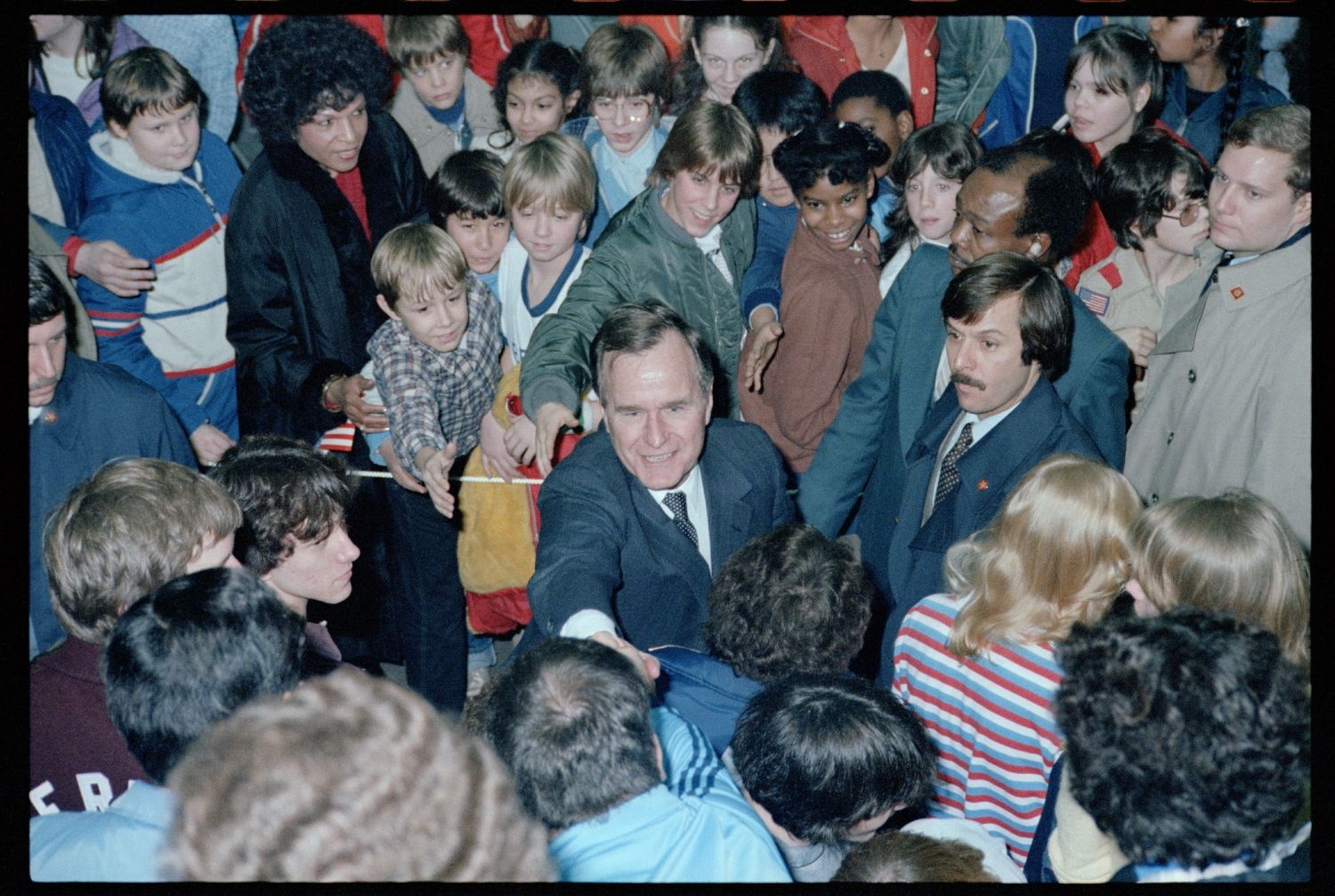 Fotografie: Besuch von Vizepräsident George H. W. Bush in West-Berlin (AlliiertenMuseum/U.S. Army Photograph Public Domain Mark)