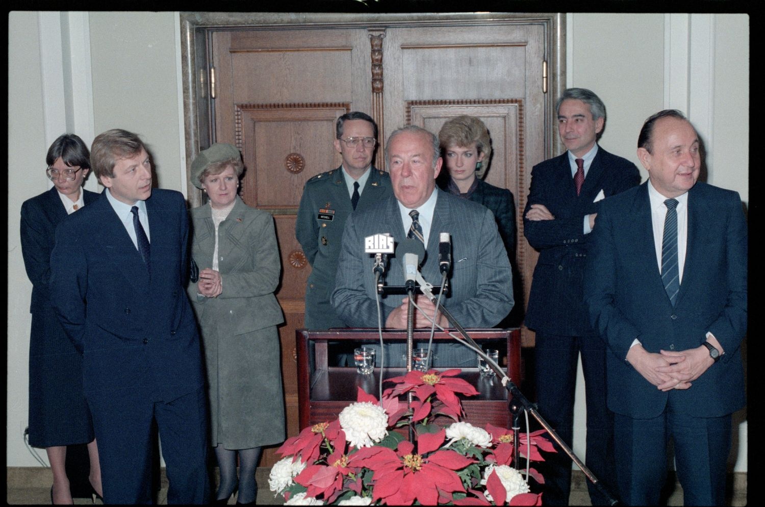 Fotografie: Besuch von US-Außenminister George P. Shultz in West-Berlin (AlliiertenMuseum/U.S. Army Photograph Public Domain Mark)