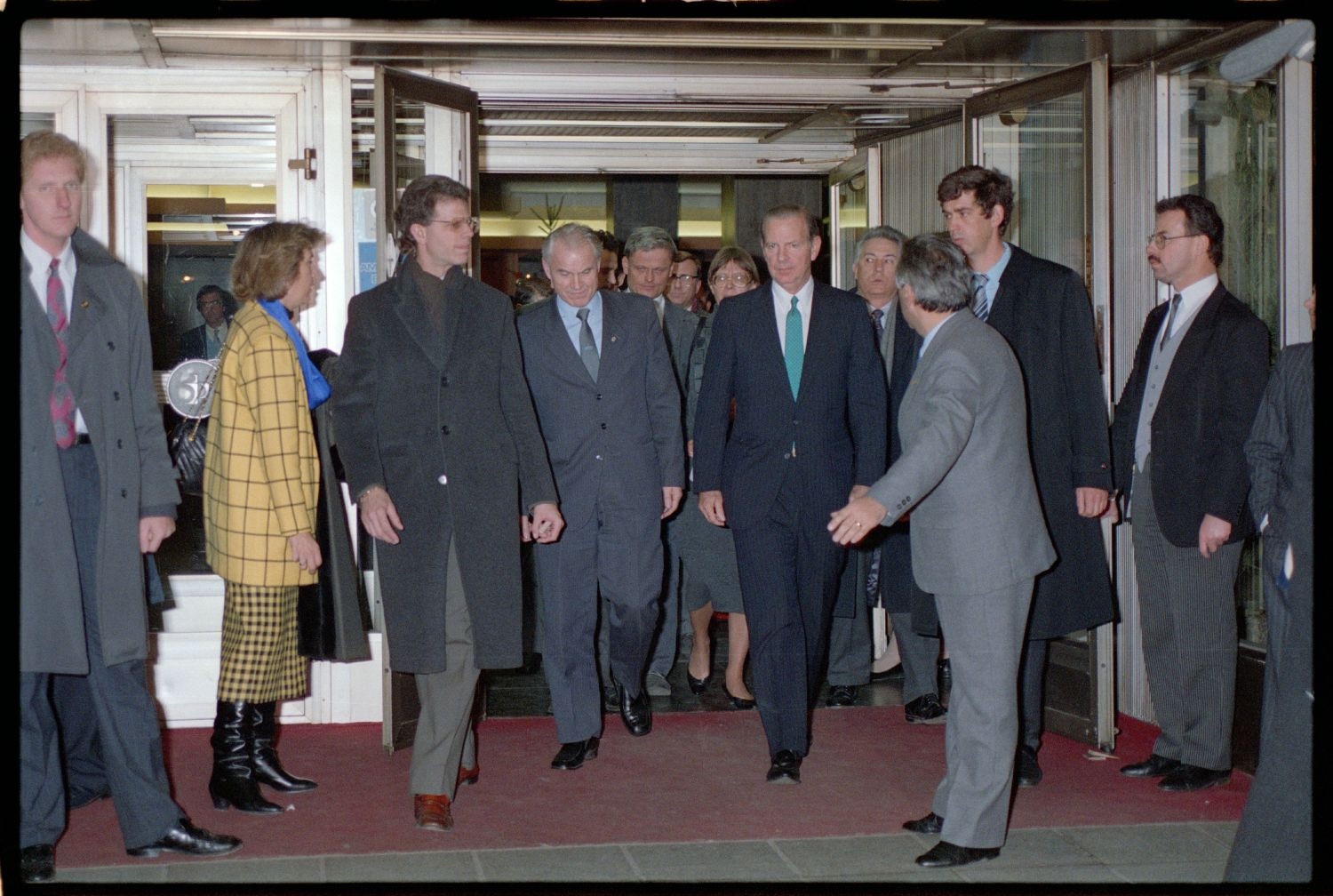 Fotografie: Besuch von US-Außenminister James Baker in West-Berlin (AlliiertenMuseum/U.S. Army Photograph Public Domain Mark)