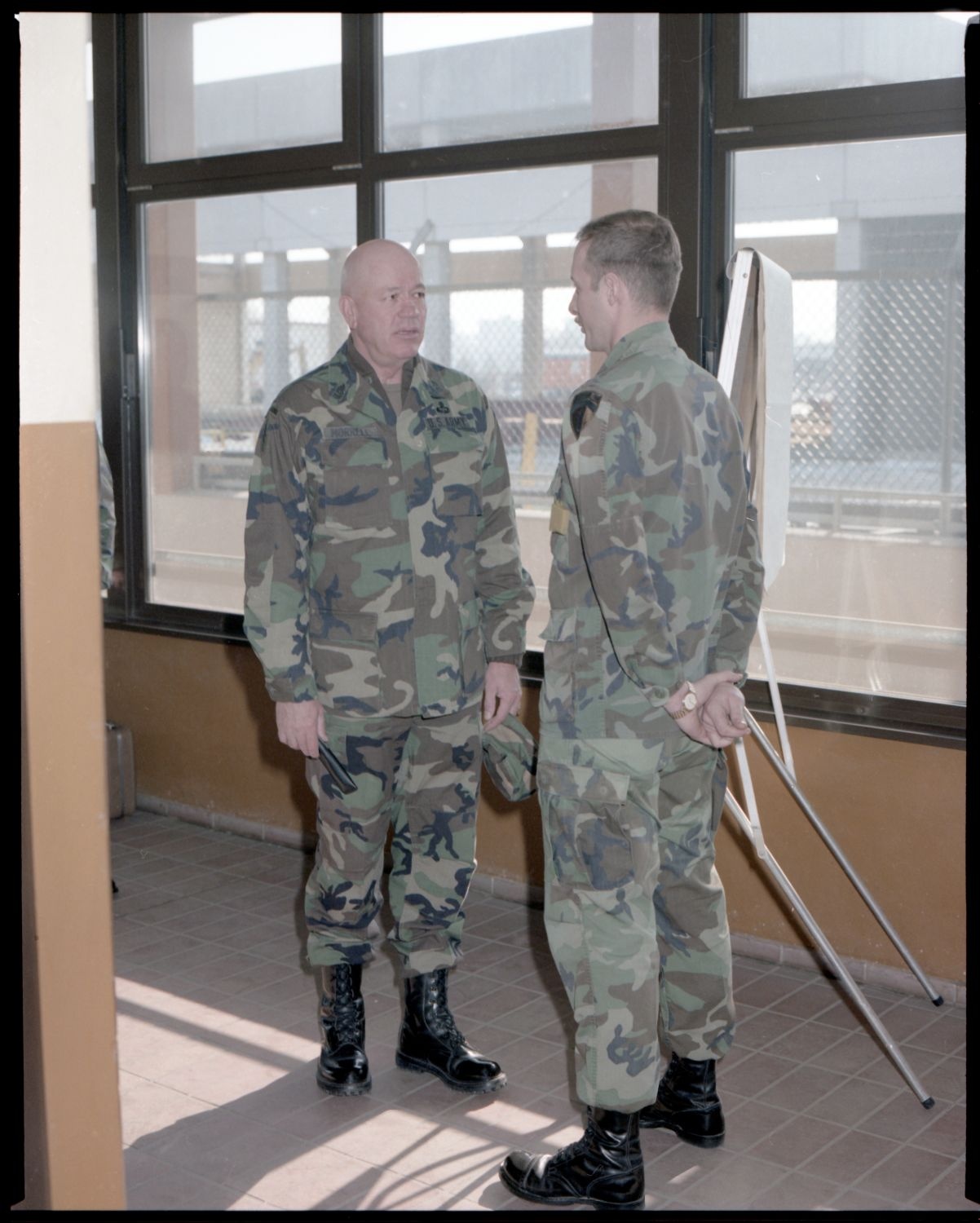 Fotografie: Besuch von Sergeant Major of the Army Glen E. Morrell in West-Berlin (AlliiertenMuseum/U.S. Army Photograph Public Domain Mark)