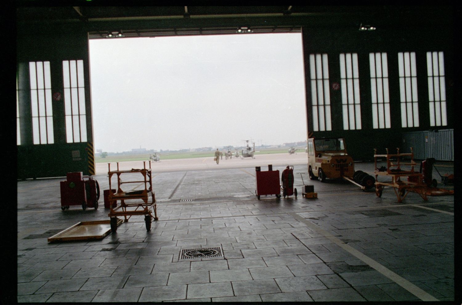 Fotografie: Tempelhof Air Base in Berlin-Tempelhof (AlliiertenMuseum/U.S. Army Photograph Public Domain Mark)