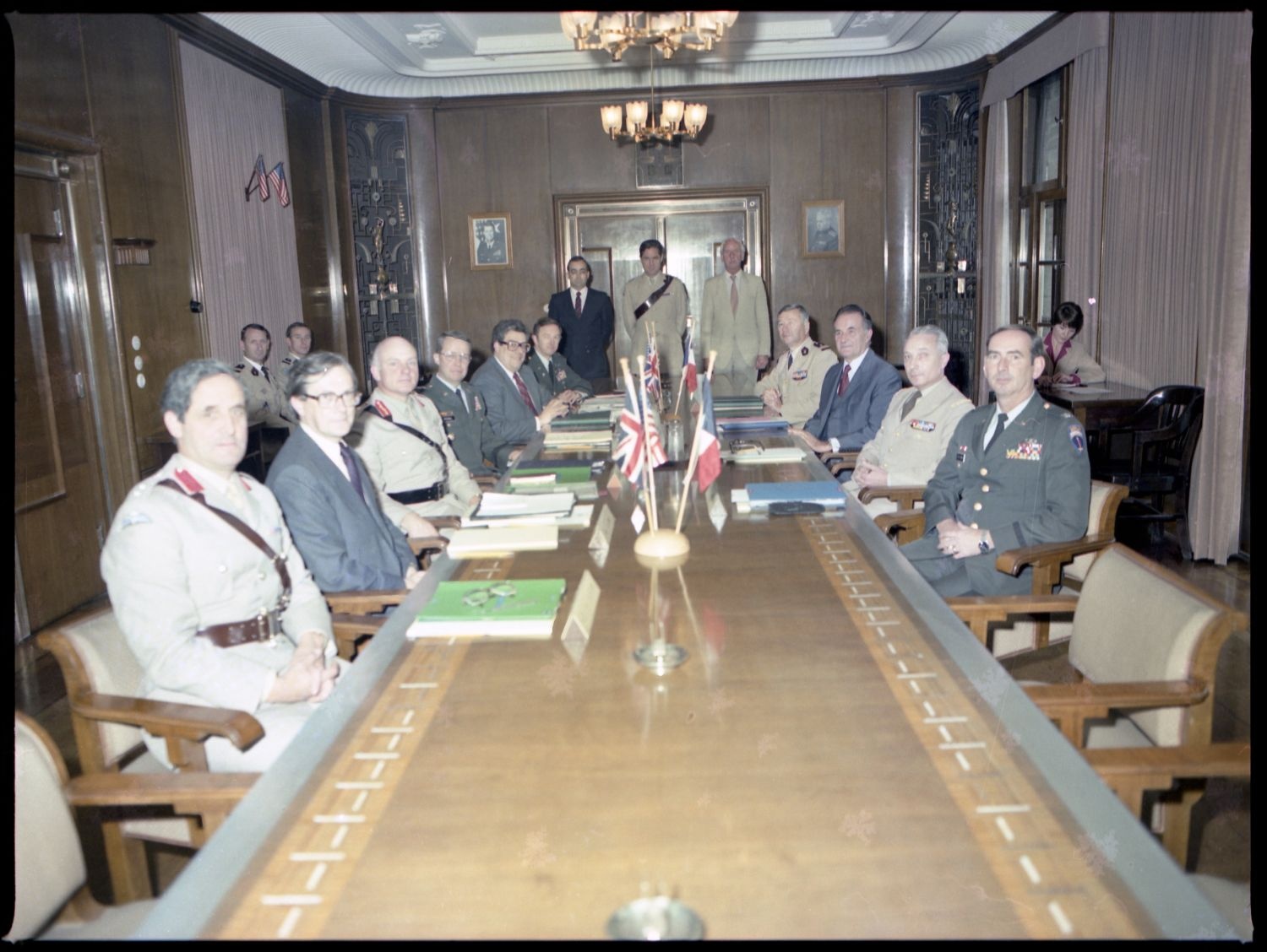 Fotografie: Sitzung der Stadtkommandanten in der Alliierten Kommandantur in Berlin-Dahlem (AlliiertenMuseum/U.S. Army Photograph Public Domain Mark)