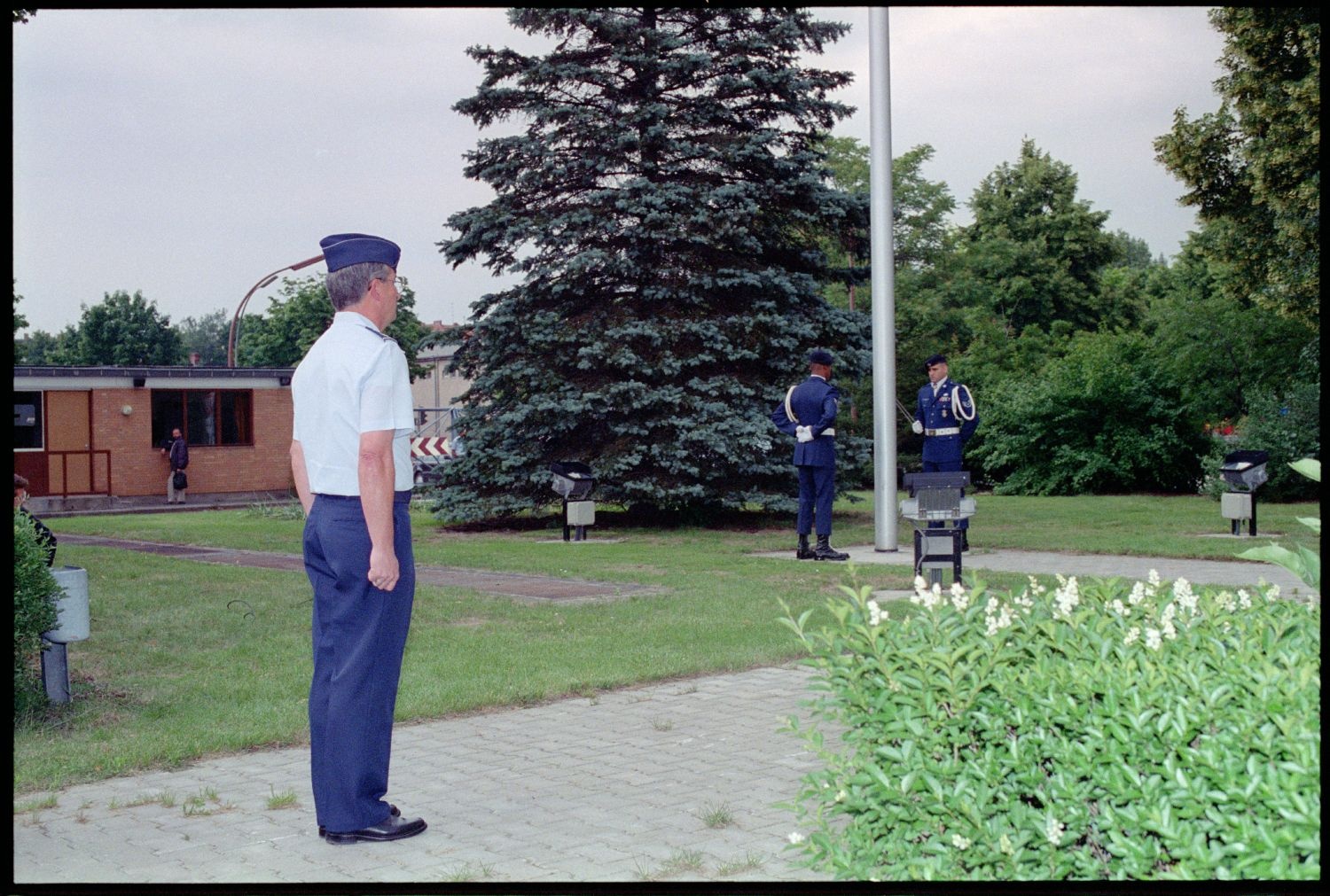 Fotografie: Schließung der Tempelhof Air Base in Berlin-Tempelhof (AlliiertenMuseum/U.S. Army Photograph Public Domain Mark)