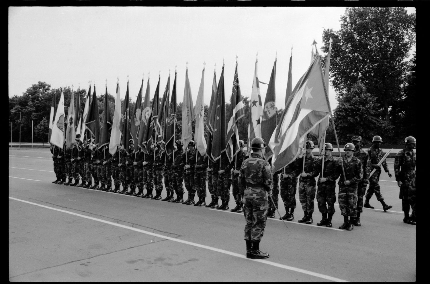 s/w-Fotografie: Recognition Day der U.S. Army Berlin Brigade in Berlin-Lichterfelde (AlliiertenMuseum/U.S. Army Photograph Public Domain Mark)