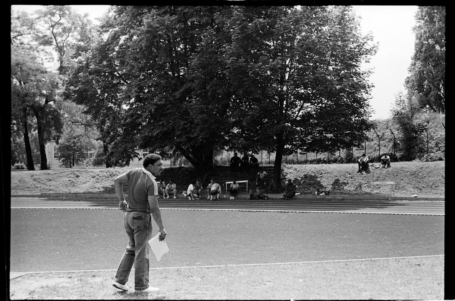 s/w-Fotografie: Sportveranstaltung der U.S. Army Berlin Brigade in den Andrews Barracks in Berlin-Lichterfelde (AlliiertenMuseum/U.S. Army Photograph Public Domain Mark)