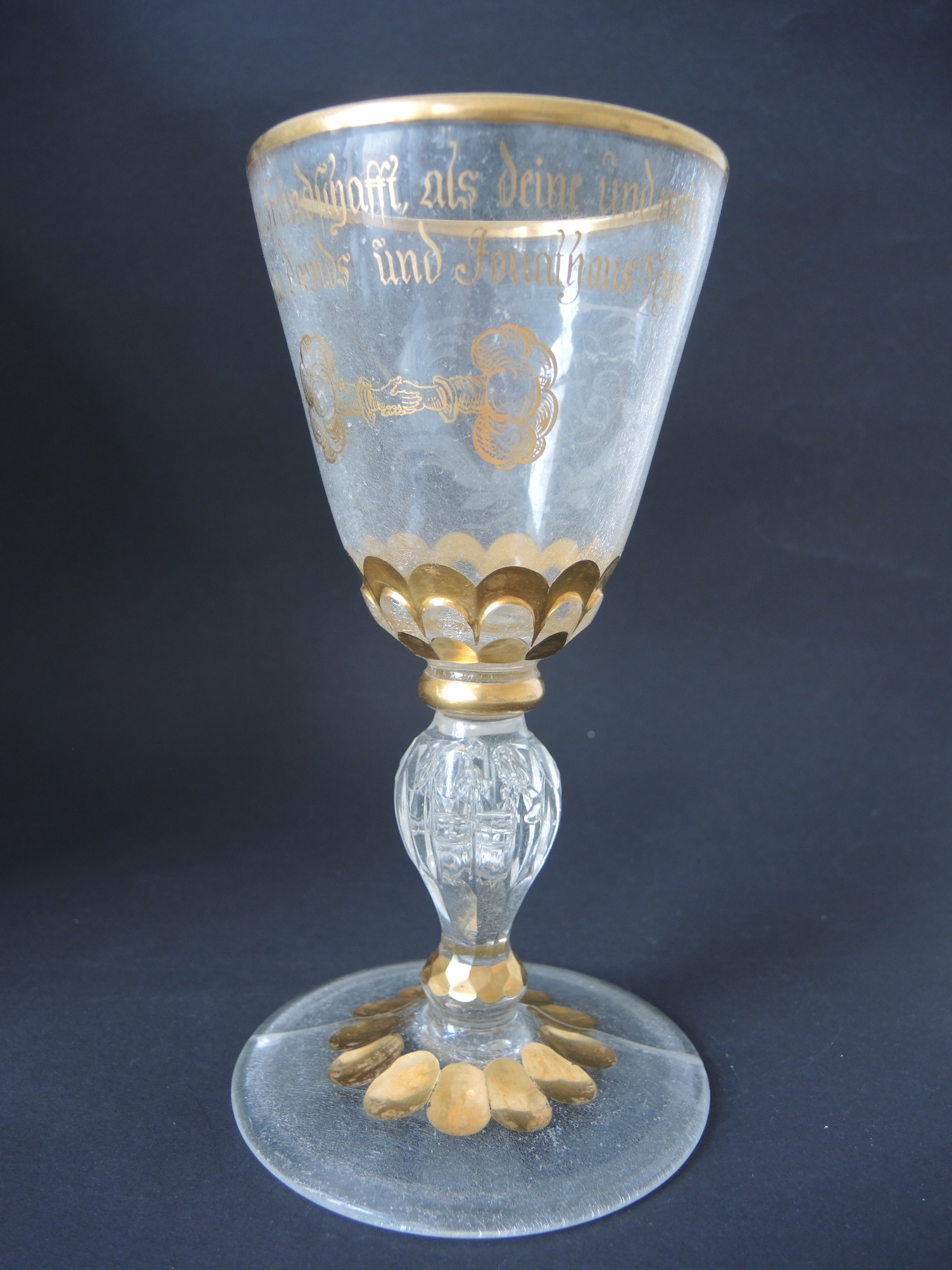 Pokal mit Monogramm und Freundschaftssymbolen (Stiftung Stadtmuseum Berlin CC BY-NC-ND)