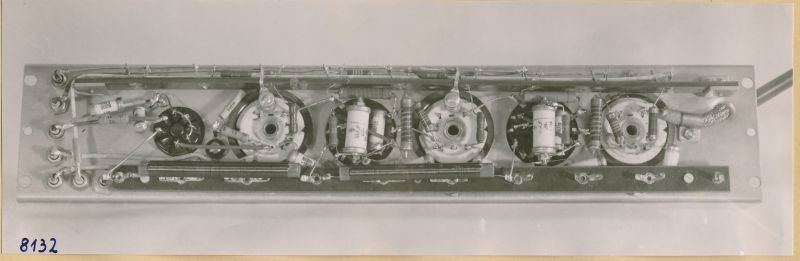 Feldstärkemesser (ZF Verstärker) von oben; Foto 1953 (www.industriesalon.de CC BY-SA)