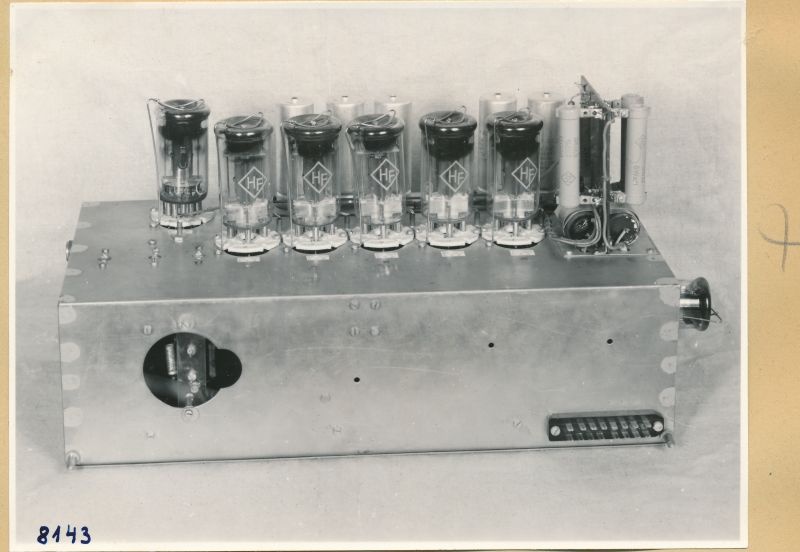 Zweistrahl-Oszillograph HF 2803; Foto 1953 (www.industriesalon.de CC BY-SA)