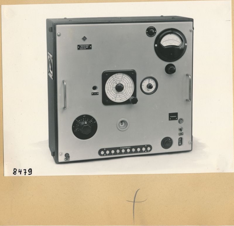 Frequenzanalysator; Foto 1953 (www.industriesalon.de CC BY-SA)