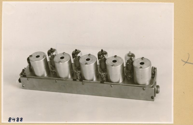 Spektrometer Bausteine Draufsicht; Foto 1953 (www.industriesalon.de CC BY-SA)