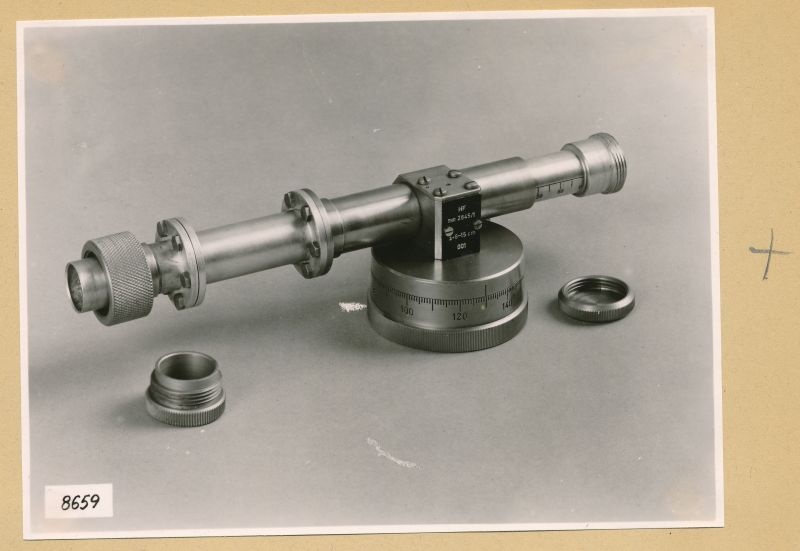 Absorptions-Dämpfungzlinder HF 2845, Einzelteil; Foto 1953 (www.industriesalon.de CC BY-SA)