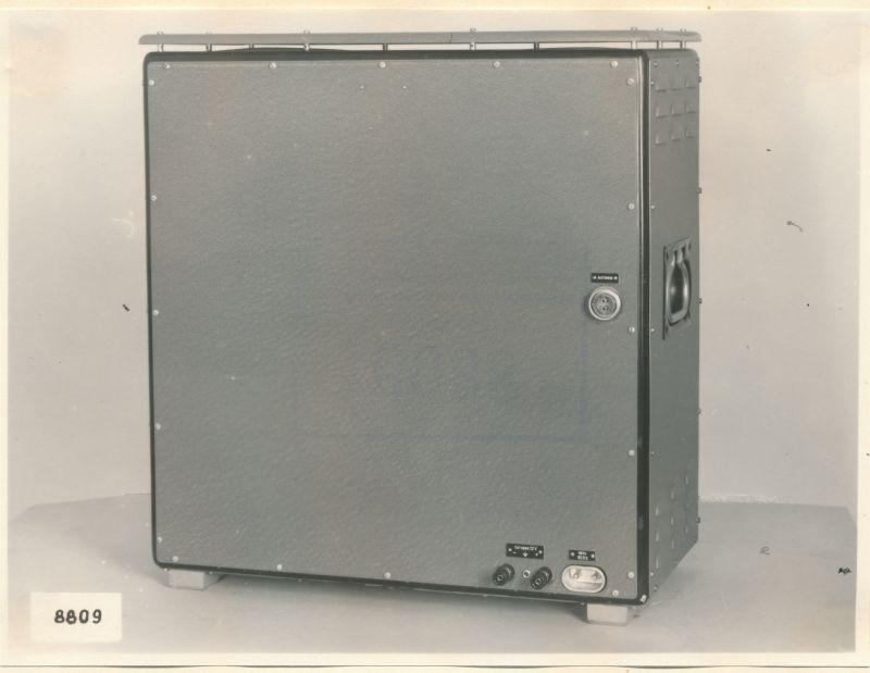 Normalfeld-Generator; Foto 1953 (www.industriesalon.de CC BY-SA)