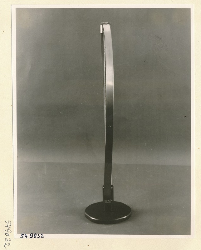 Konsumgut - UKW Zimmerantenne, Seitenansicht, Foto 1954 (www.industriesalon.de CC BY-SA)