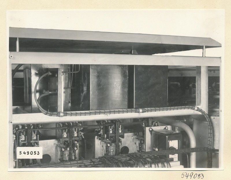 Fernsehsender Bild und Ton, Schrank, Rückseite, Teilansicht , Foto 1954 (www.industriesalon.de CC BY-SA)
