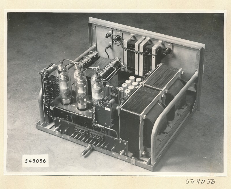 Fernsehsender Bild und Ton , Einschub 7, Rückseite, Foto 1954 (www.industriesalon.de CC BY-SA)