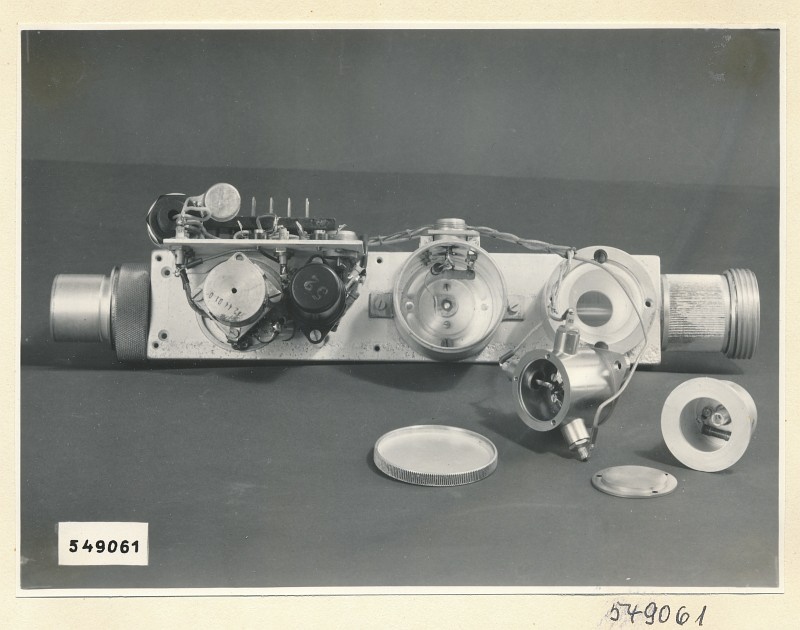 Fernsehsender Bild und Ton, Bauteile 1, Foto 1954 (www.industriesalon.de CC BY-SA)
