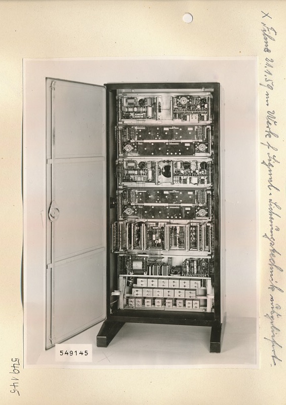 Einlagerungstelegrafie, Rückseite geöffnet, Foto 1954 (www.industriesalon.de CC BY-SA)