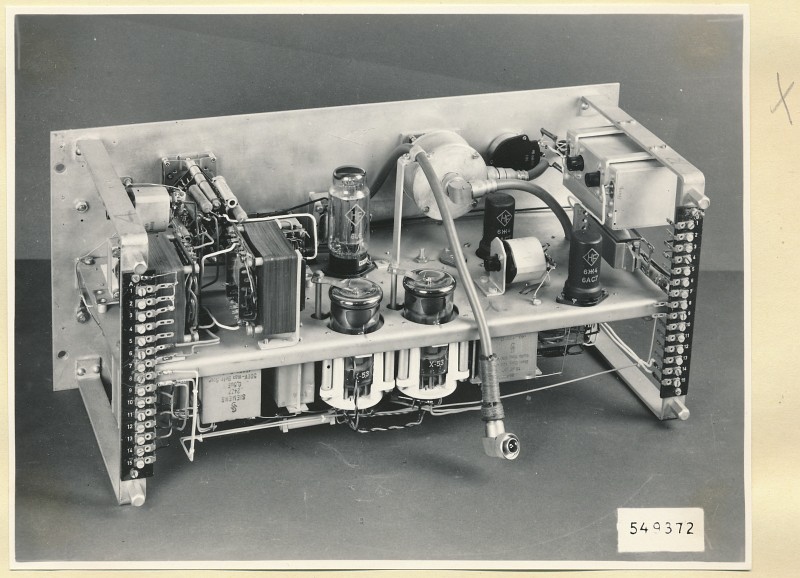 Pegelschreiber, Einschub Typ 06.96001.1,  Leistungsverstärker hinten , Foto 1954 (www.industriesalon.de CC BY-SA)