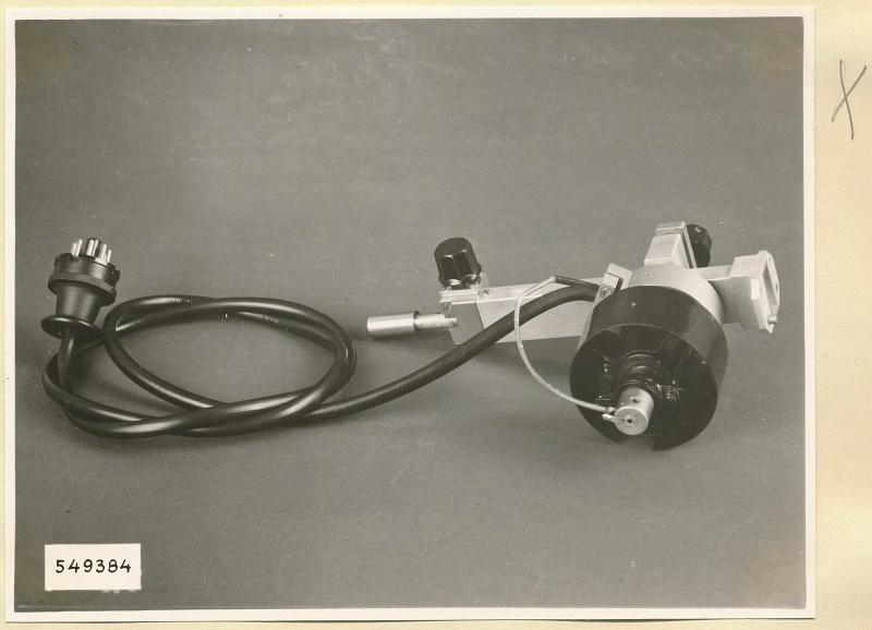 cm Bauteile 1, Foto 1954 (www.industriesalon.de CC BY-SA)