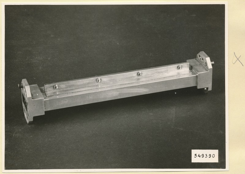 cm Bauteile 7, Foto 1954 (www.industriesalon.de CC BY-SA)