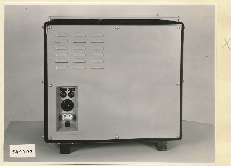 Impulsstrommesser Typ 06-95001.1, Rückseite geschlossen, Foto 1954 (www.industriesalon.de CC BY-SA)