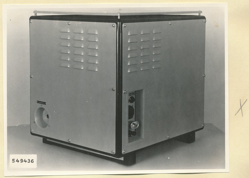 Impulsstrommesser Typ 06-95001.1, Rückseite von links, Foto 1954 (www.industriesalon.de CC BY-SA)
