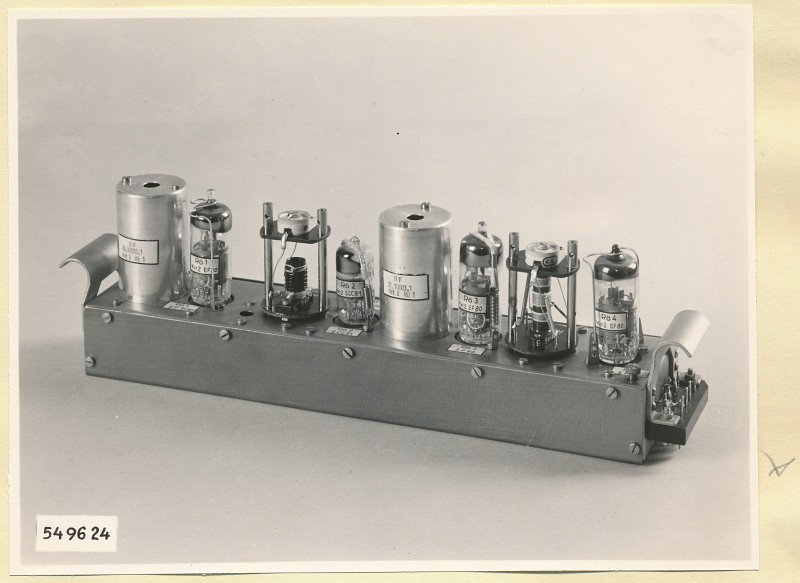 Spektrometer 3-12cm, Markenteil II  Zyp S.-Nr. 96.70011.1  Draufsicht, Foto 1954 (www.industriesalon.de CC BY-SA)