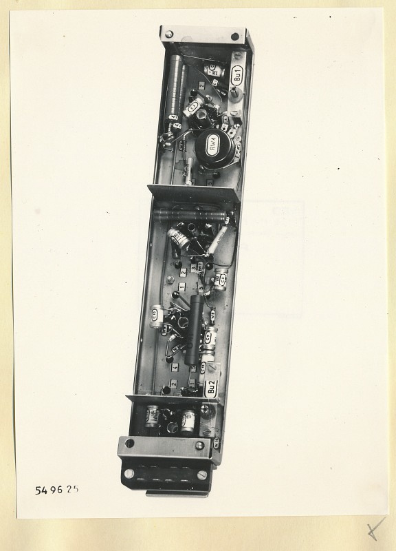 Spektrometer 3-12cm, Markenteil II typ S.-Nr. 96.70011.1 von unten, Foto 1954 (www.industriesalon.de CC BY-SA)