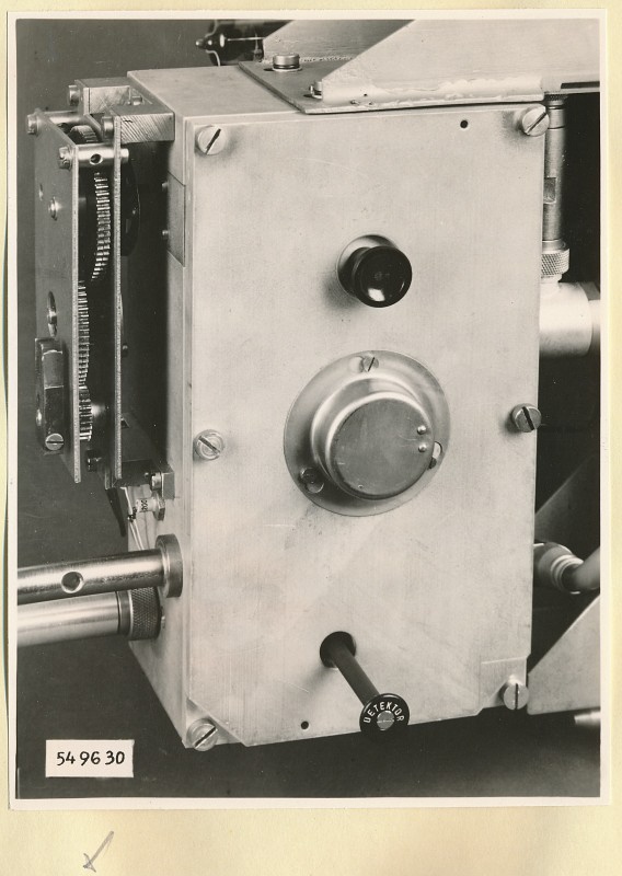 Spektrometer 3-12cm, Oszillator geschlossen, Foto 1954 (www.industriesalon.de CC BY-SA)
