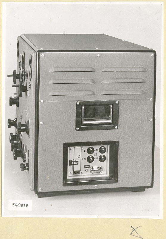 Überlagerungsmessempfänger Typ HF 2840, Seitenansicht, Foto 1954 (www.industriesalon.de CC BY-SA)