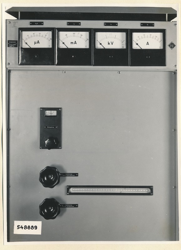 Fernsehsender, Teilansicht 2. Schrank oben, geschlossen, Foto 1954 (www.industriesalon.de CC BY-SA)