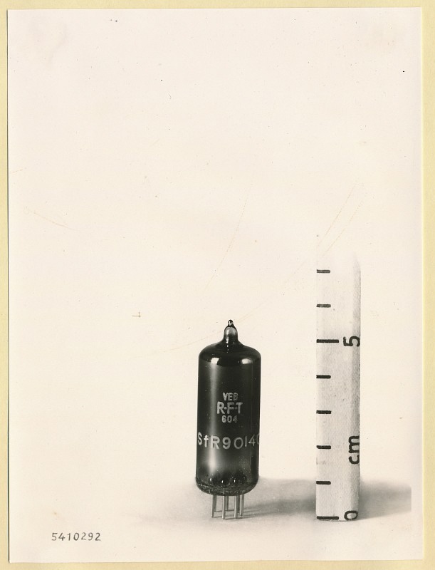STR 90140 Stabilisator, Foto 1954 (www.industriesalon.de CC BY-SA)
