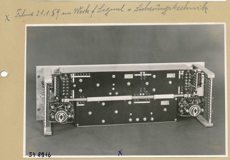 Einlagerungstelegrafie-Gerät, Einschub, Rückseite, Foto 1954 (www.industriesalon.de CC BY-SA)