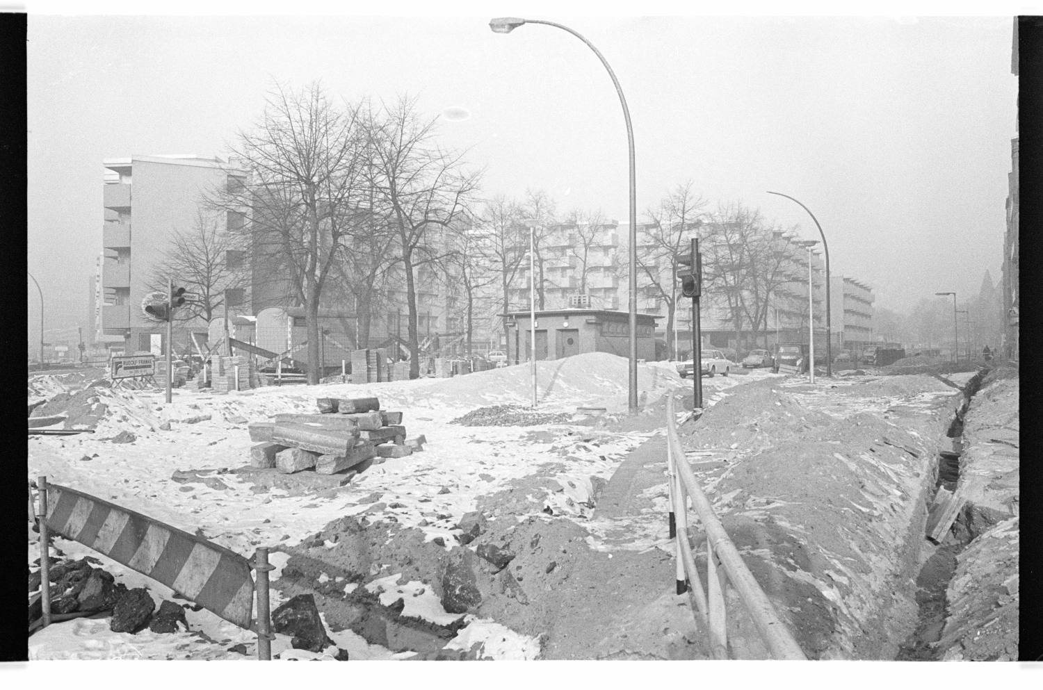 Kleinbildnegativ: Straßenbauarbeiten, Bülowstraße, 1978 (Museen Tempelhof-Schöneberg/Jürgen Henschel RR-F)