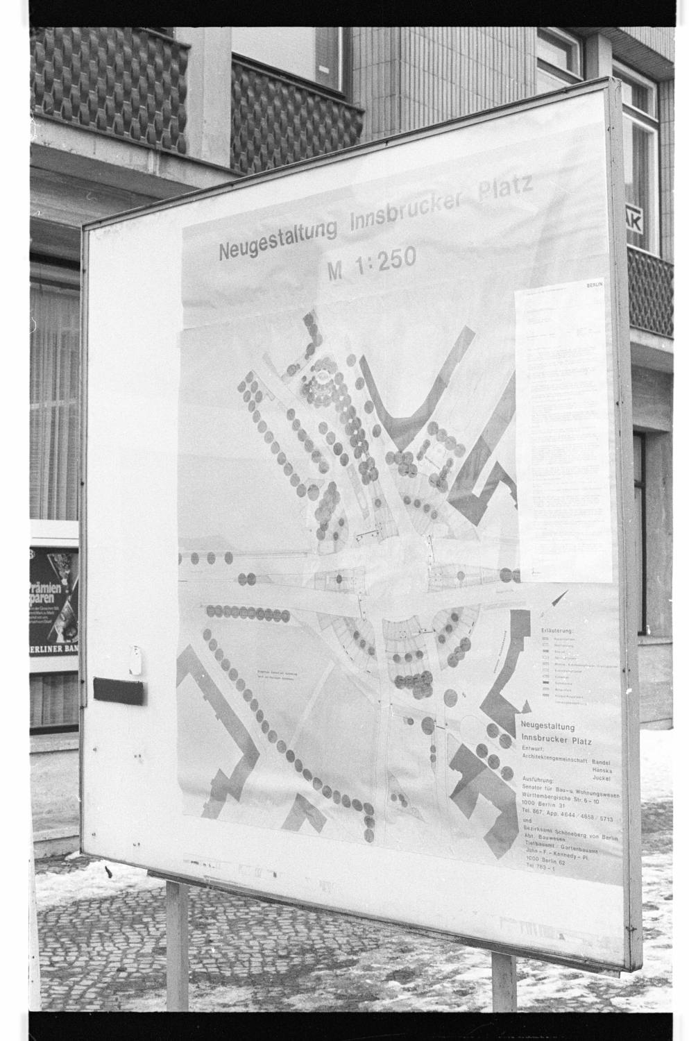 Kleinbildnegative: Informationstafel, Neugestaltung Innsbrucker Platz, 1979 (Museen Tempelhof-Schöneberg/Jürgen Henschel RR-F)