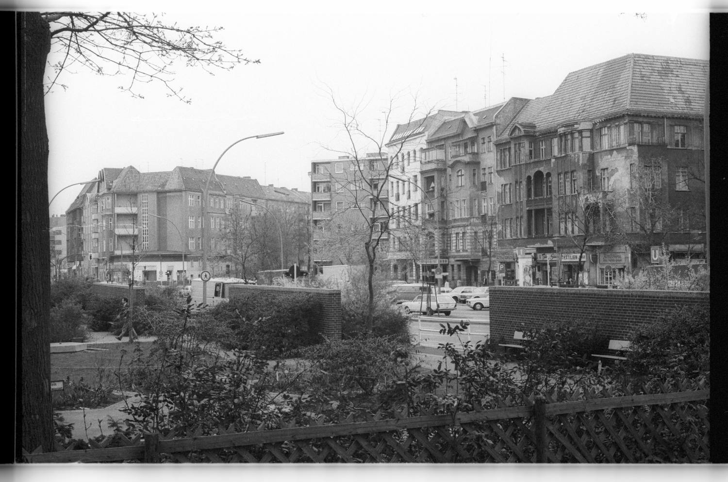 Kleinbildnegative: Friedrich-Wilhelm-Platz, 1979 (Museen Tempelhof-Schöneberg/Jürgen Henschel RR-F)